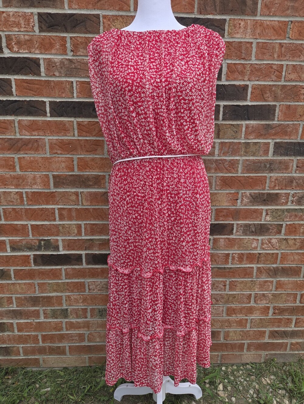 ​Kate and Lily Red White Floral Sleeveless Ruffle Tiered Dress Size 12